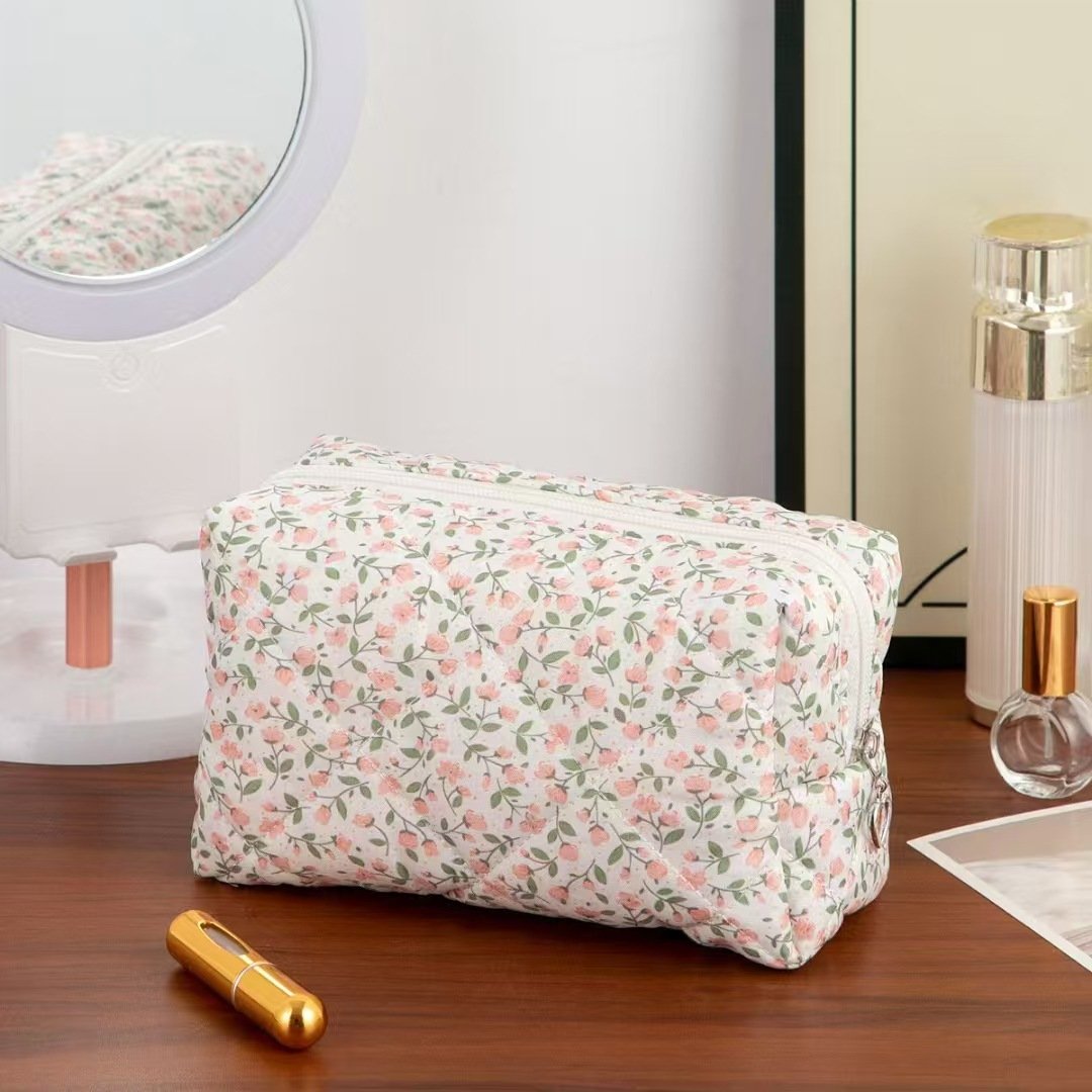 love silver slider pink floral large lipstick storage bag women's cosmetics storage bag headphone data cable love silver slider pink floral large lipstick storage bag women's cosmetics storage bag headphone data cable