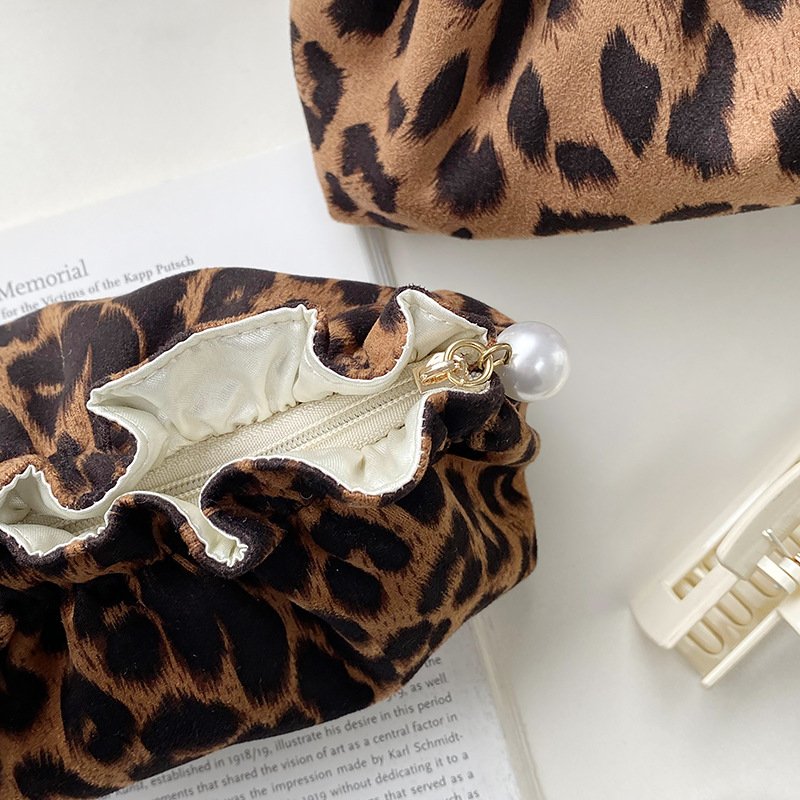 portable premium cosmetic bag korean leopard print cosmetic bag storage bag dinner bag women's clutch portable premium cosmetic bag korean leopard print cosmetic bag storage bag dinner bag women's clutch