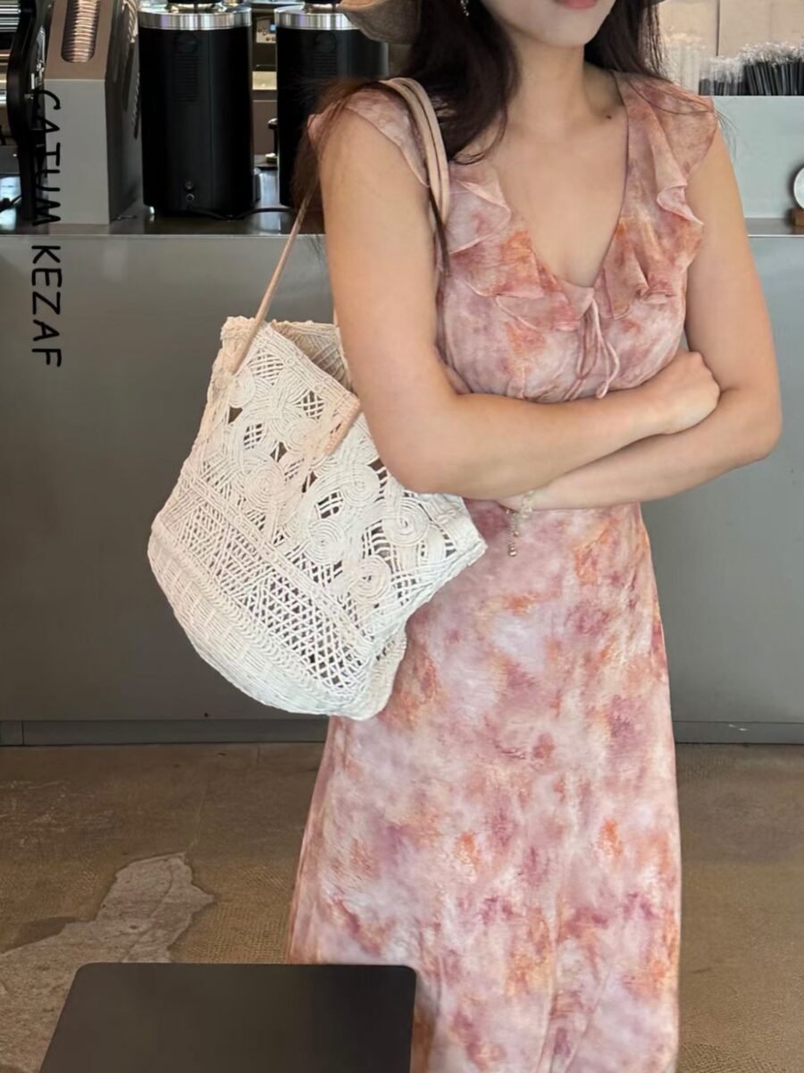 handmade hollowed woven bags, single shoulder cowhide large bags, women's hollowed out large capacity beach bags, seaside vacation style baskets handmade hollowed woven bags, single shoulder cowhide large bags, women's hollowed out large capacity beach bags, seaside vacation style baskets