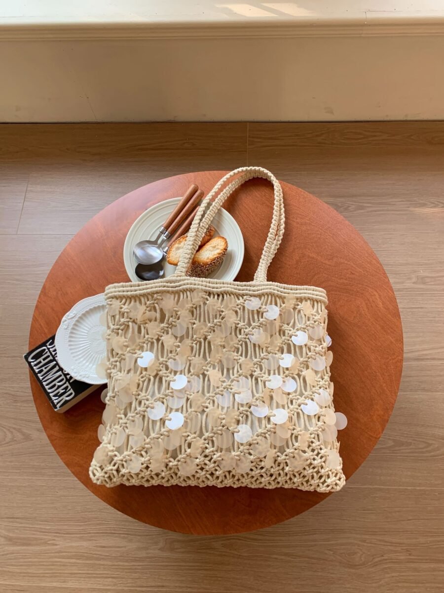 cross border sourcing, niche light luxury spring/summer single shoulder woven bags, large capacity women's bags, hollow handmade crochet bags cross border sourcing, niche light luxury spring/summer single shoulder woven bags, large capacity women's bags, hollow handmade crochet bags