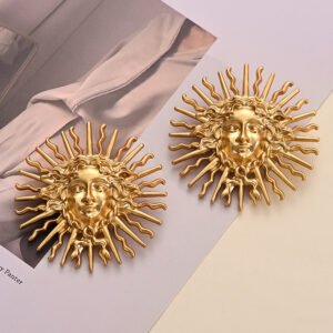 high end european and american medieval palace style, sun goddess embossed blazer, coat, trench coat, versatile metal brooch