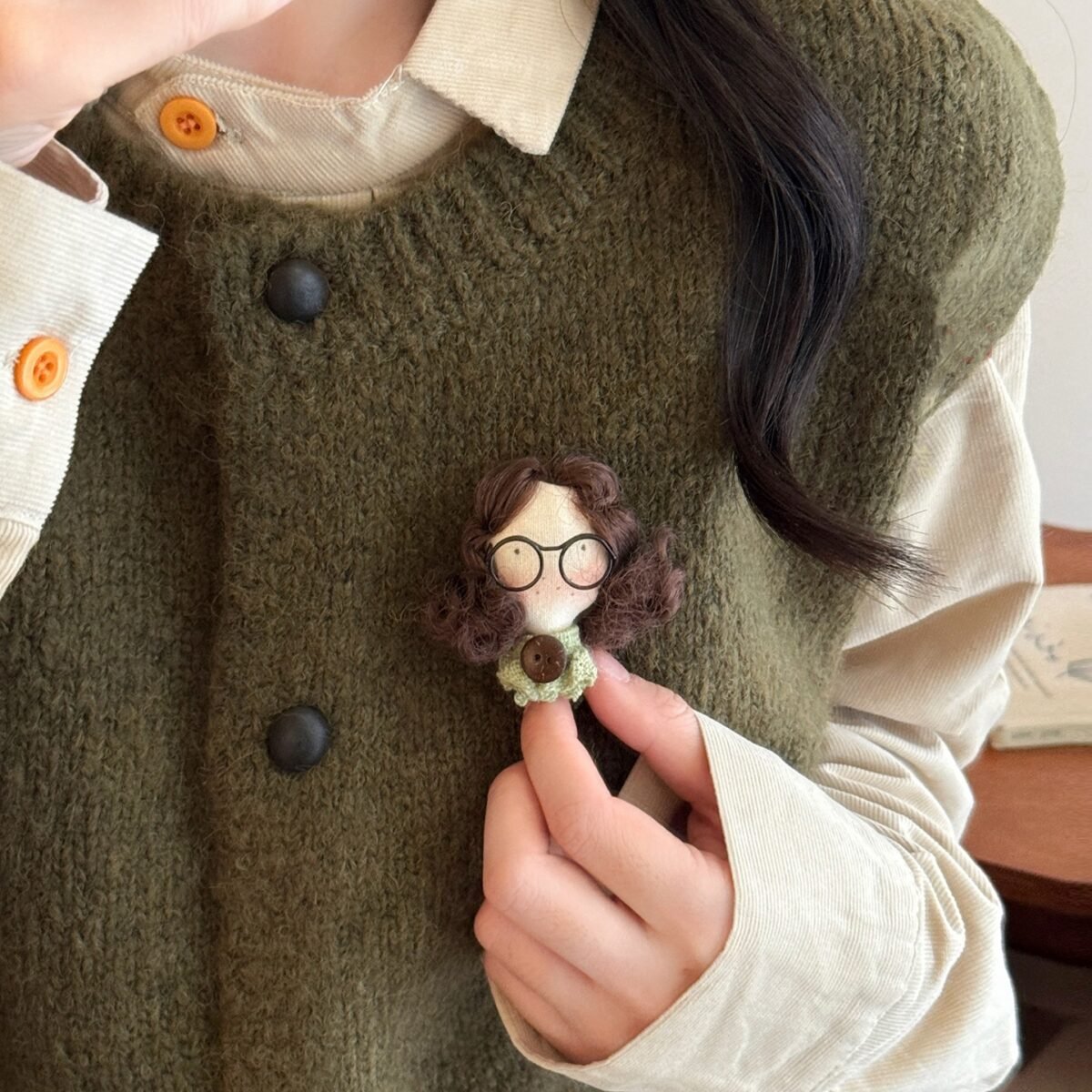 cartoon fabric brooch, plush cute, forest style, niche literary freckled curly hair girls' bag pendant, pin accessory cartoon fabric brooch, plush cute, forest style, niche literary freckled curly hair girls' bag pendant, pin accessory