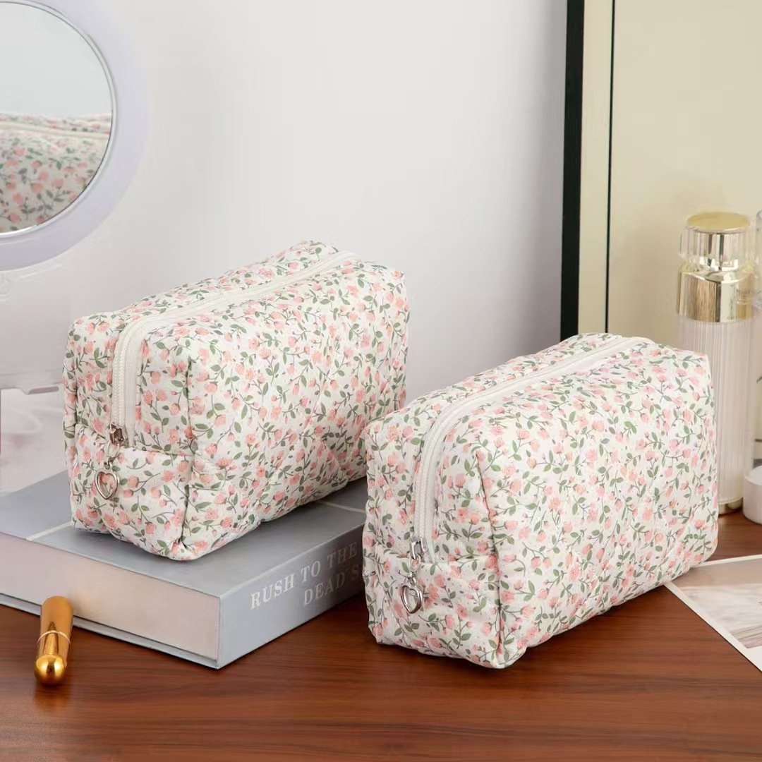 love silver slider pink floral large lipstick storage bag women's cosmetics storage bag headphone data cable love silver slider pink floral large lipstick storage bag women's cosmetics storage bag headphone data cable