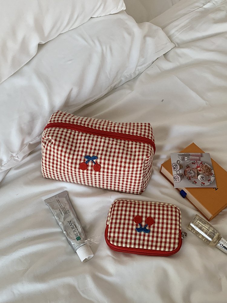 cross border source: cherry portable outing makeup bag, red plaid storage bag, card bag, large capacity makeup coin purse cross border source: cherry portable outing makeup bag, red plaid storage bag, card bag, large capacity makeup coin purse