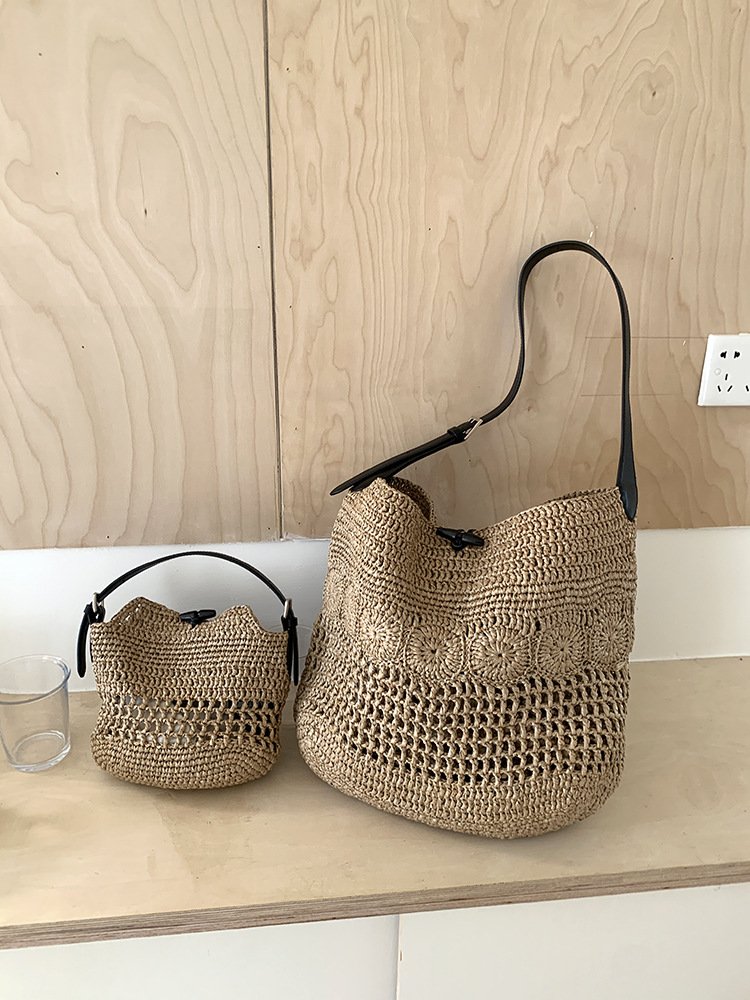 cross border sourcing pp grass large capacity beach bags, hollow handmade woven bags, niche underarm straw woven shoulder crossbody bags cross border sourcing pp grass large capacity beach bags, hollow handmade woven bags, niche underarm straw woven shoulder crossbody bags