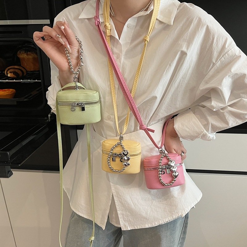 2025 mini headphone bag atmosphere halterneck small bag fashionable bag hanging korean coin purse lipstick bag crossbody bag 2025 mini headphone bag atmosphere halterneck small bag fashionable bag hanging korean coin purse lipstick bag crossbody bag