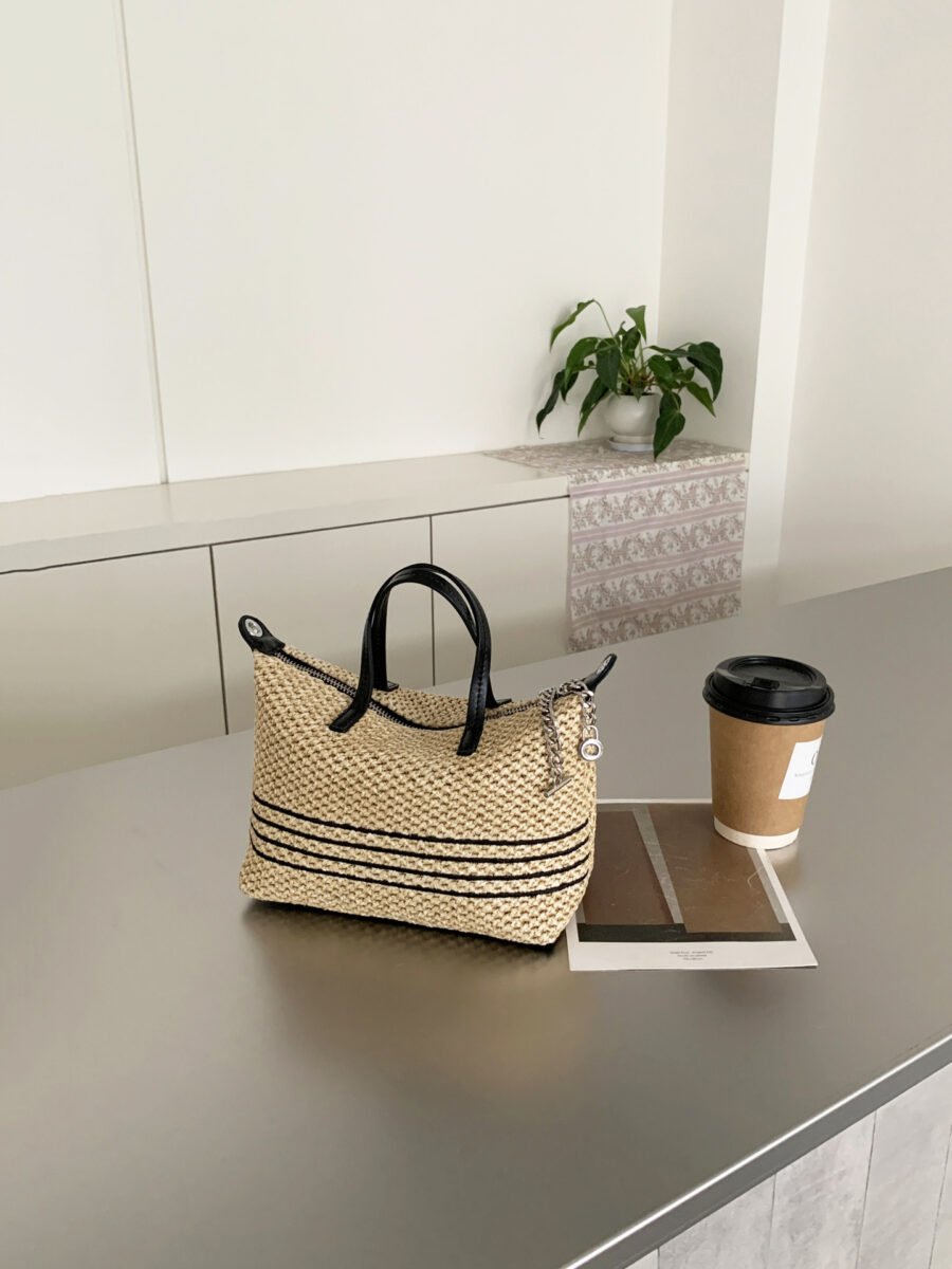 vacation style grass woven hand carried small tote bag for women, 2026 new seaside beach woven bag, cowhide crossbody dumpling bag vacation style grass woven hand carried small tote bag for women, 2026 new seaside beach woven bag, cowhide crossbody dumpling bag