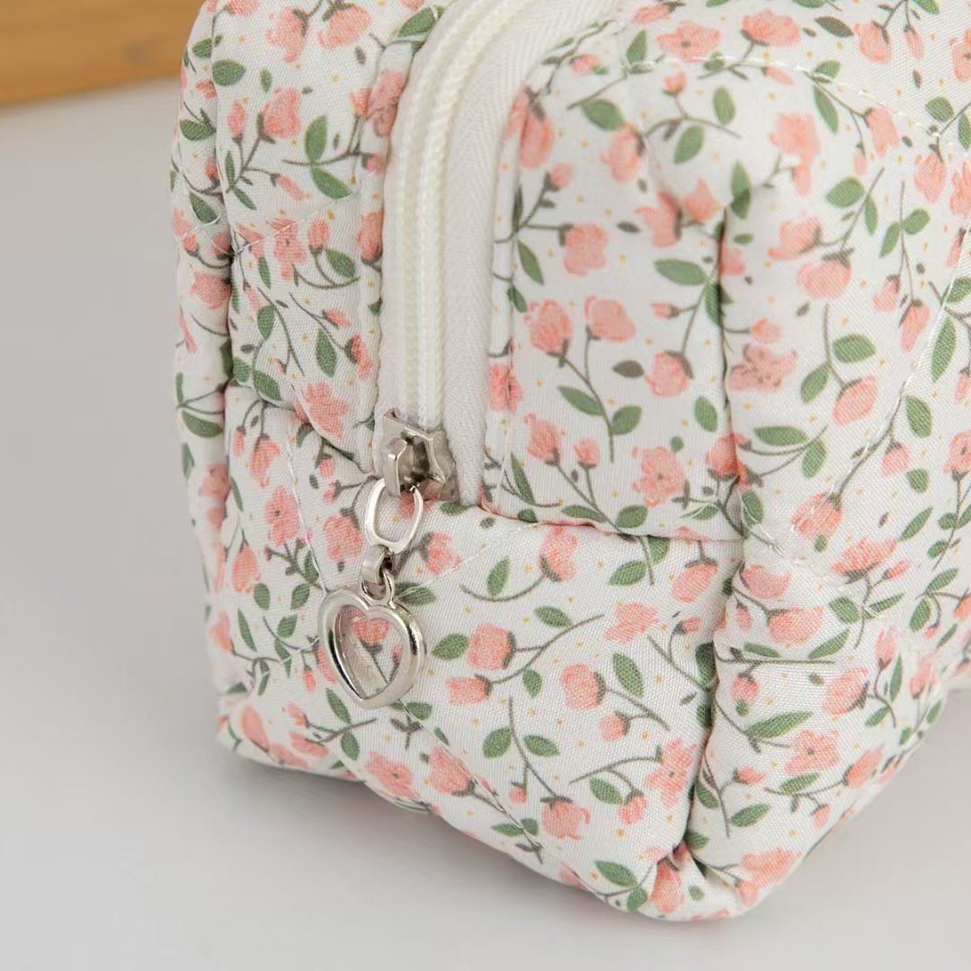 love silver slider pink floral large lipstick storage bag women's cosmetics storage bag headphone data cable love silver slider pink floral large lipstick storage bag women's cosmetics storage bag headphone data cable