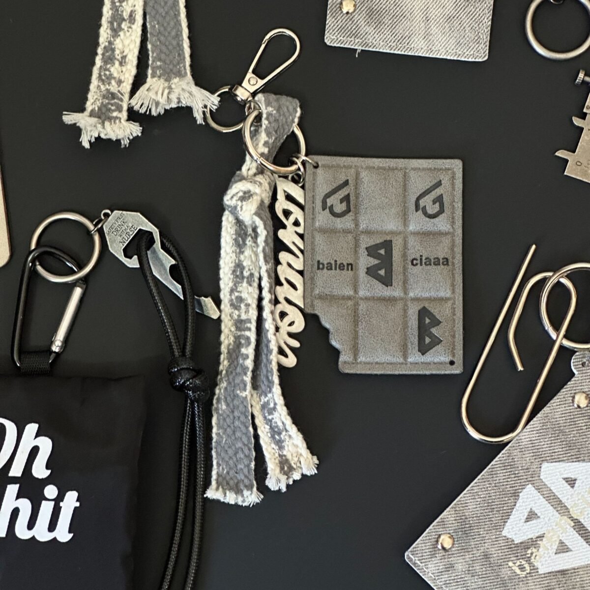 new fashionable commuter bag hanging accessories, ins keychain pendants, english decorations, handmade hanging strings new fashionable commuter bag hanging accessories, ins keychain pendants, english decorations, handmade hanging strings