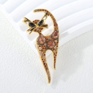 cross border european and american fashion retro cute kitten brooch exquisite diamond encrusted corsage internet celebrity creative clothing collar pin